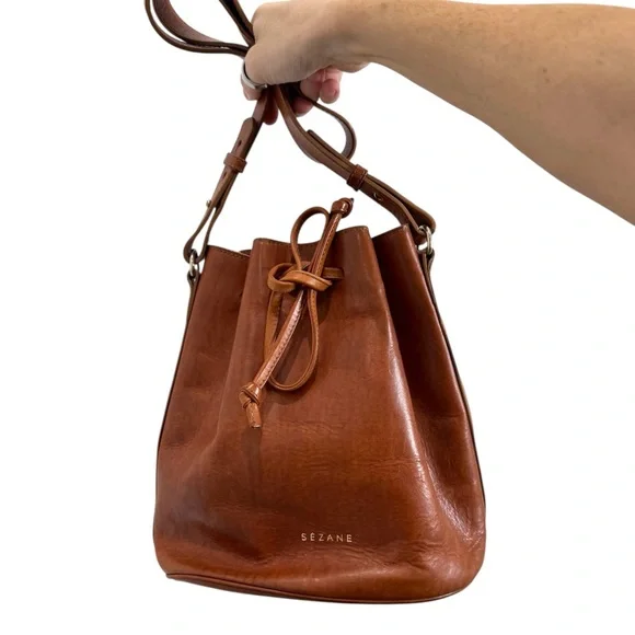 SEZANE FARROW Bucket Leather bag - Picture 6 of 11